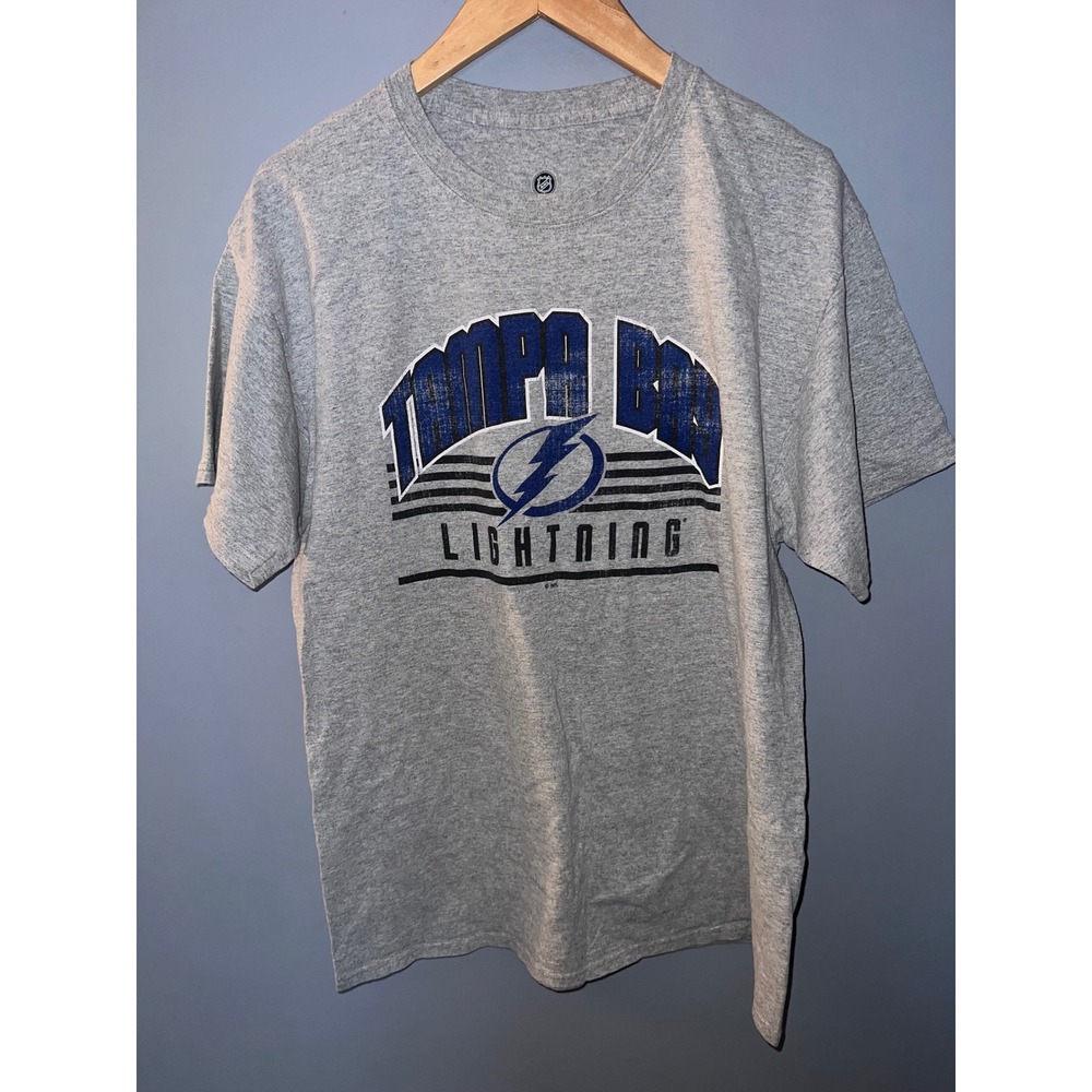 NHL Tampa Bay Lightning Graphic T-Shirt Mens Large Gray Short Sleeve Hockey Tee